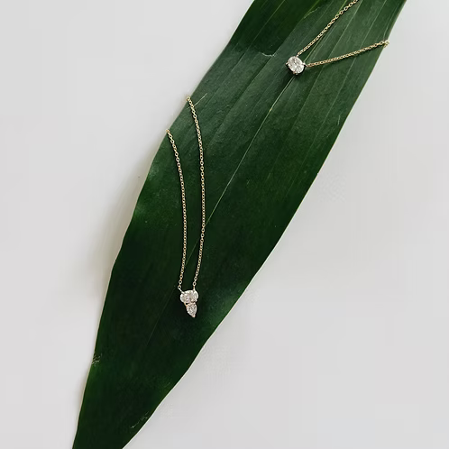 Oval shape Diamond Solitaire pendant