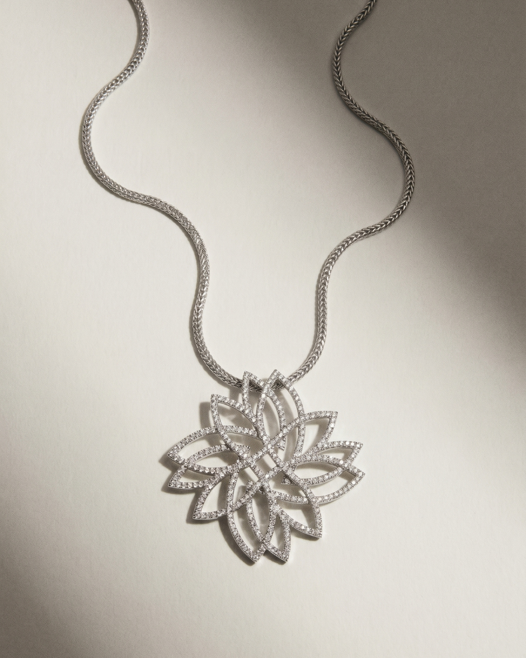 Round Diamonds Leaf Pendant