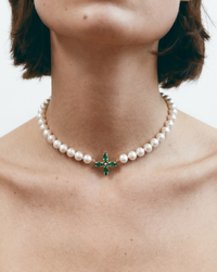 Pearls and Emeralds flower necklace